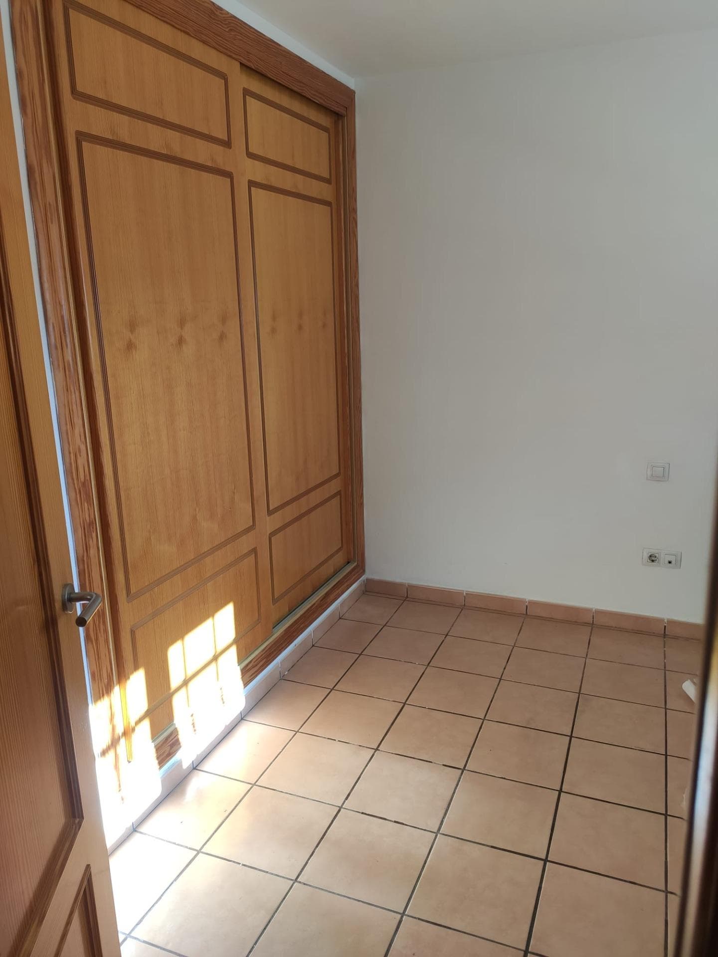 Piso con piscina, terraza, garaje y ascensor en Cala de Bou – Ibiza