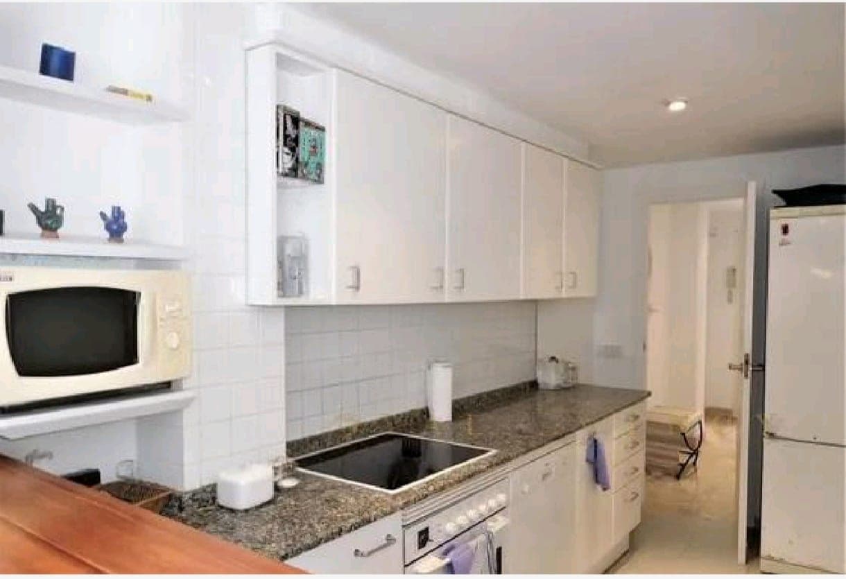 SE VENDE PISO CON VISTAS AL MAR EN FIGUERETES