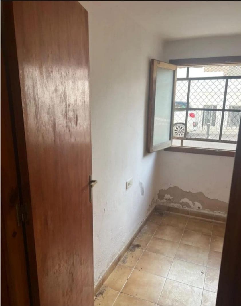SE VENDE PISO EN LOS MOLINOS