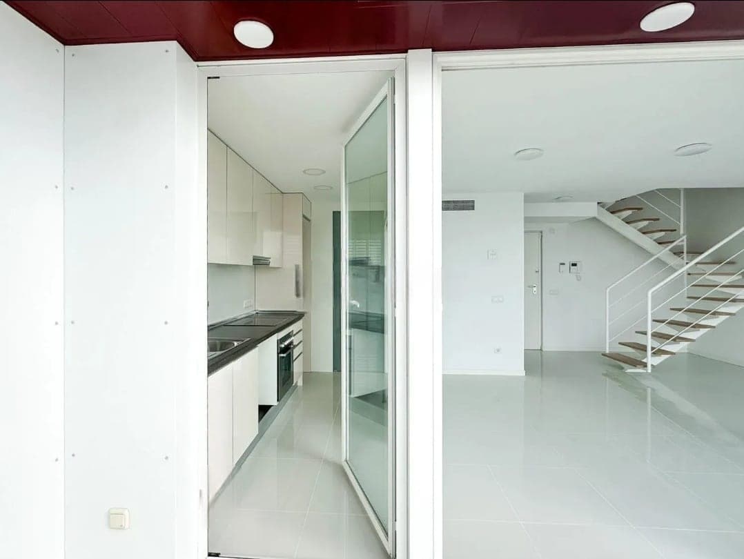 SE VENDE DUPLEX EN PLAYA DEN BOSSA