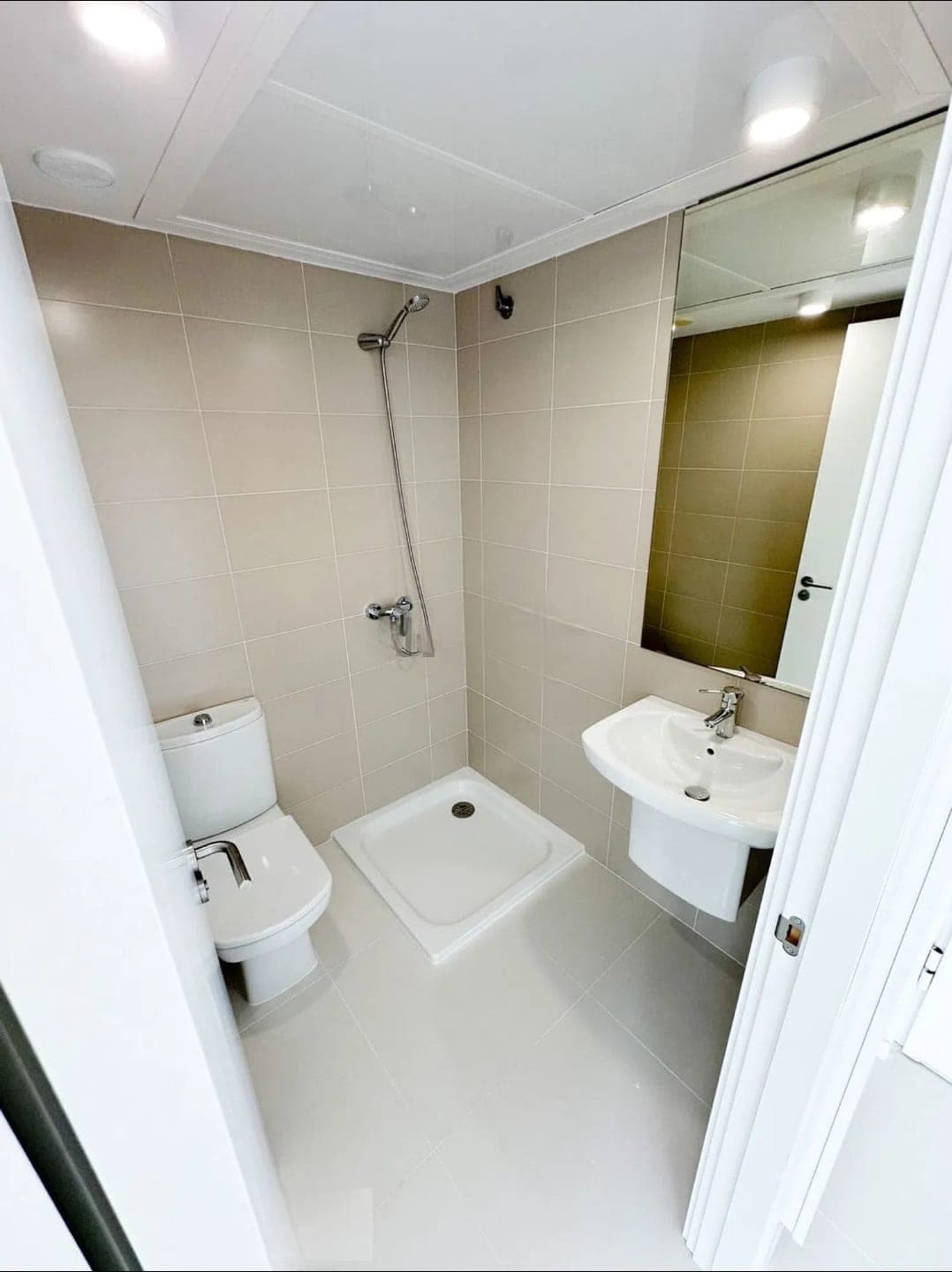 SE VENDE DUPLEX EN PLAYA DEN BOSSA