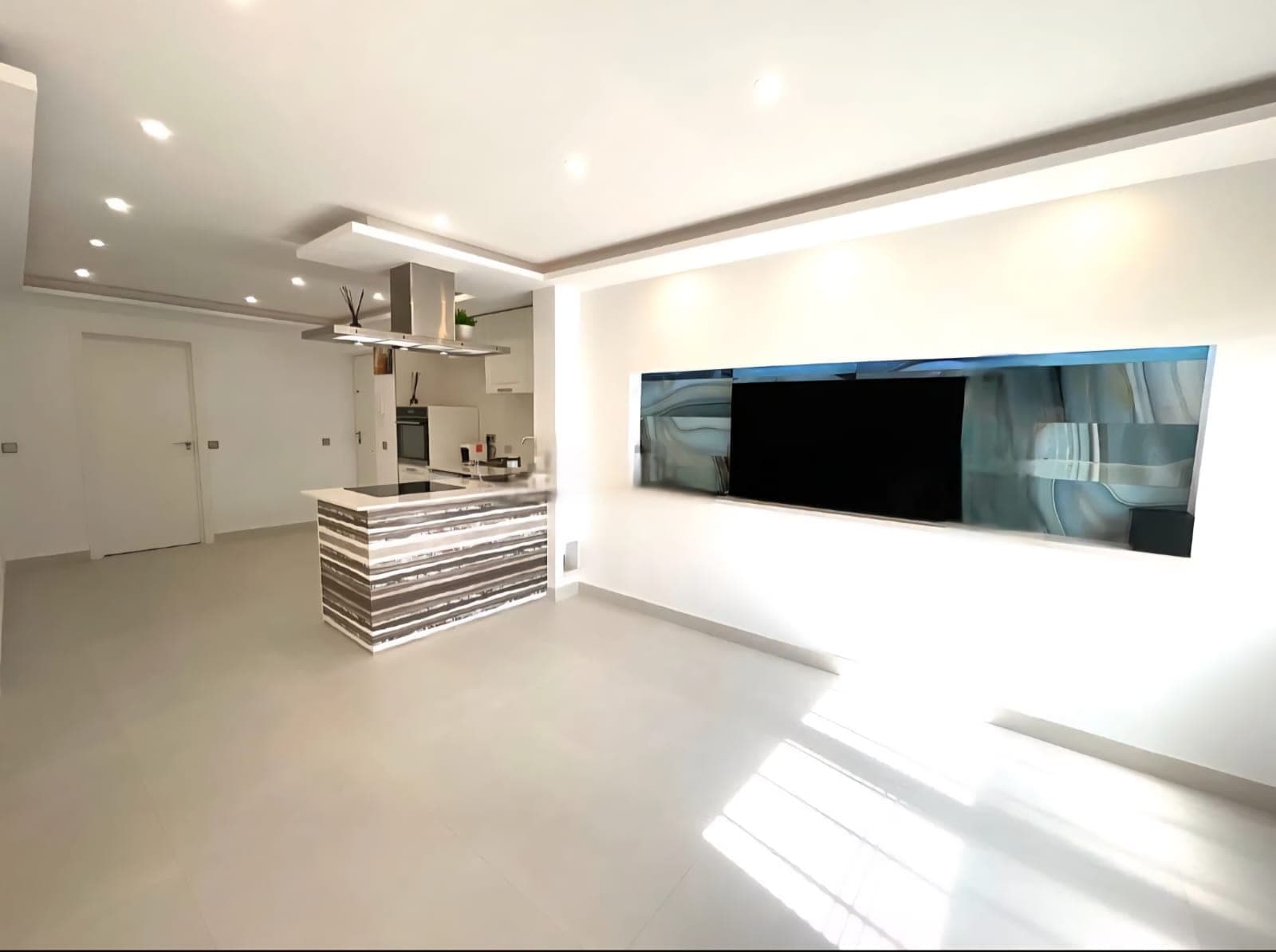 SE VENDE MAGNIFIO PISO EN MARINA BOTAFOCH