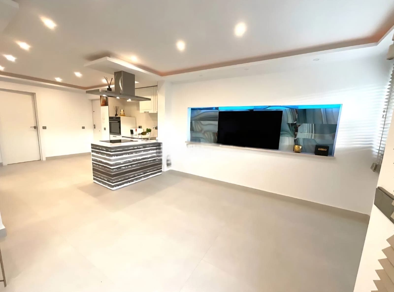 SE VENDE MAGNIFIO PISO EN MARINA BOTAFOCH