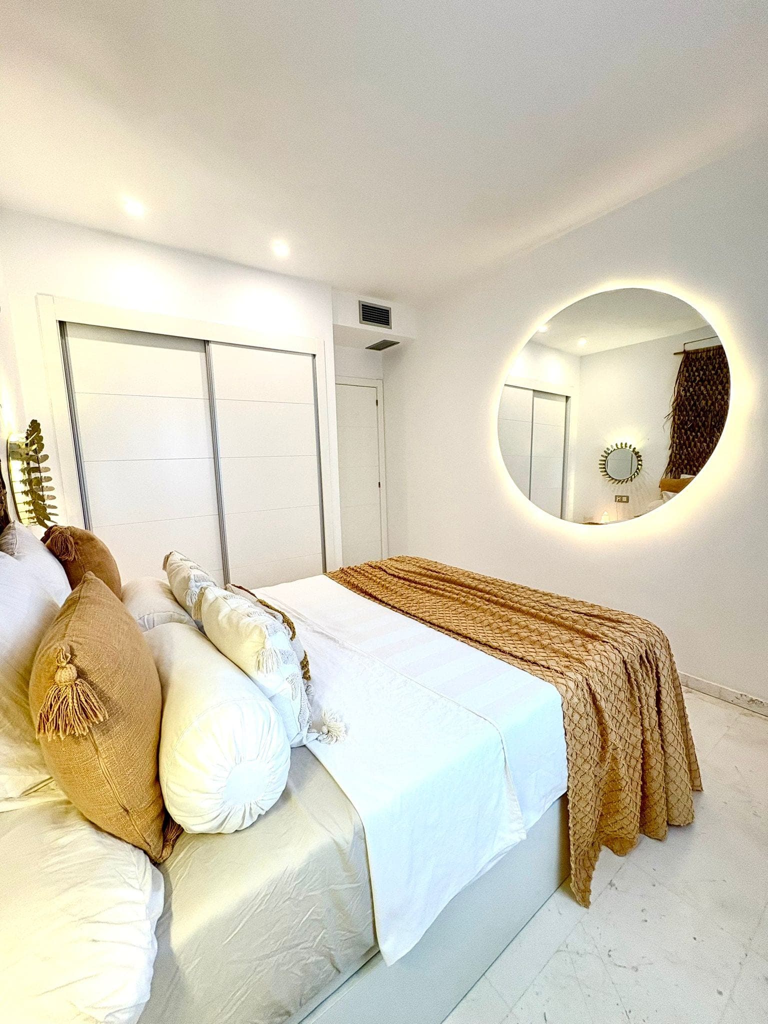 VENTA DE PRECIOSO PISO EN ROYAL BEACH