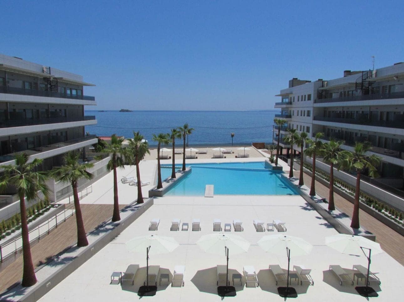 VENTA DE PRECIOSO PISO EN ROYAL BEACH