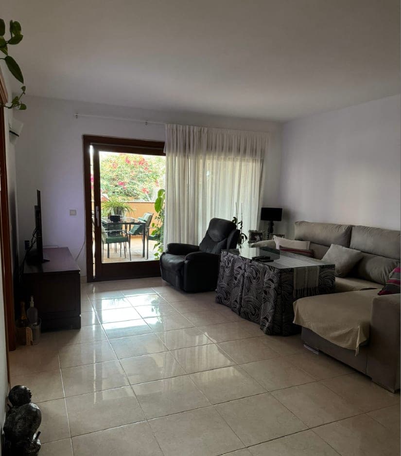 EN VENTA PLANTA BAJA PLAYA DEN BOSSA