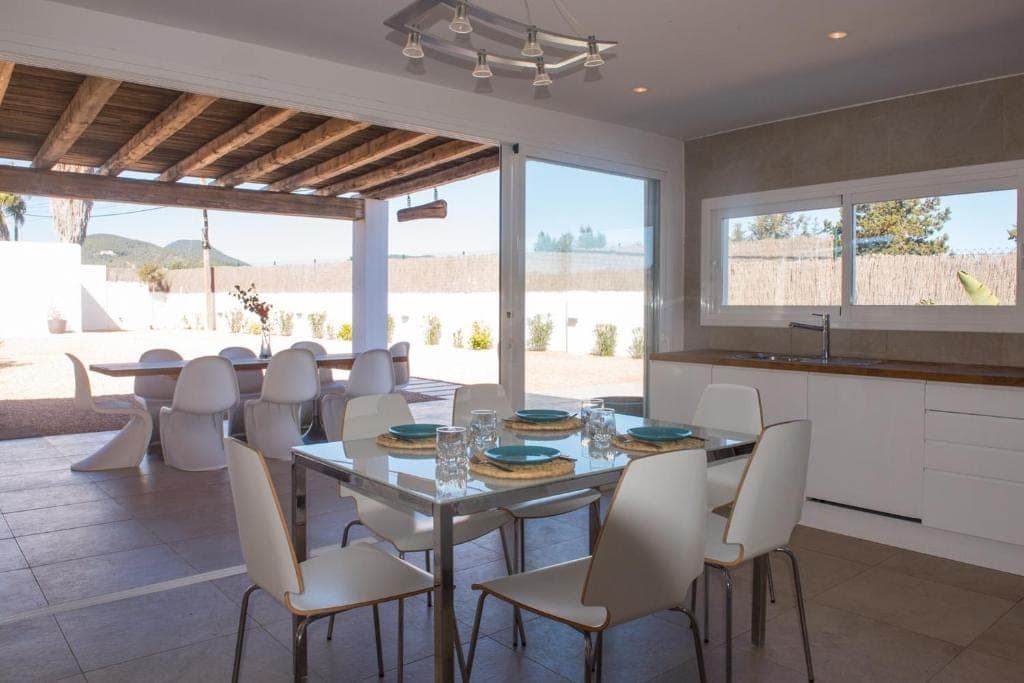 Estupendo chalet con anexo y piscina cerca de Sant Jordi
